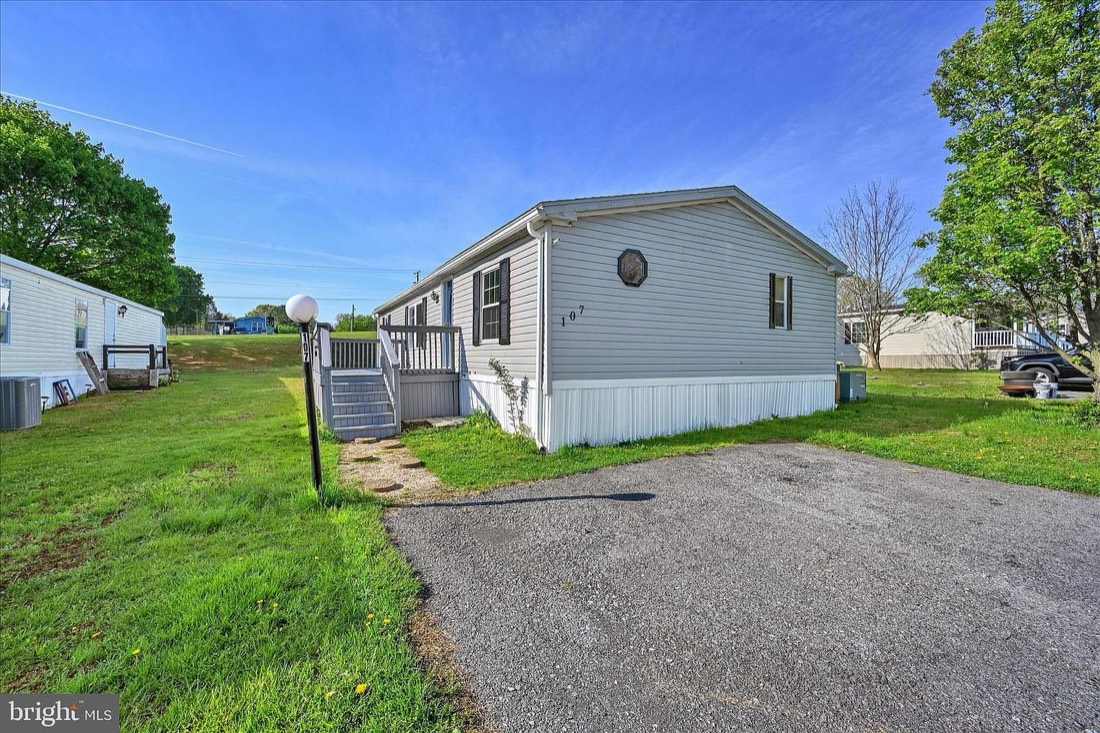 107 White Pine Ave, Hamburg, PA